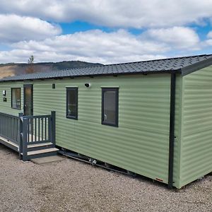 Pet Friendly Gold 2 Bed Caravan